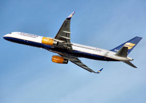 In Flight Icelandair Aviation Plane Wallpaper