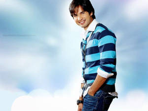 Indian Hero Hd Shahid Kapoor In Stripes Wallpaper