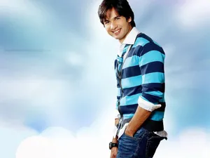 Indian Hero Hd Shahid Kapoor In Stripes Wallpaper