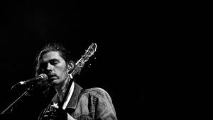 Indie Aesthetic Laptop Hozier Black And White Wallpaper