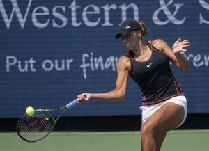 Intense Focus: Madison Keys On Court Wallpaper