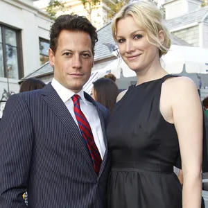 Ioan Gruffudd 1200 X 1200 Wallpaper