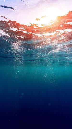 Iphone 11 Pro Max 4k Underwater Surface Wallpaper