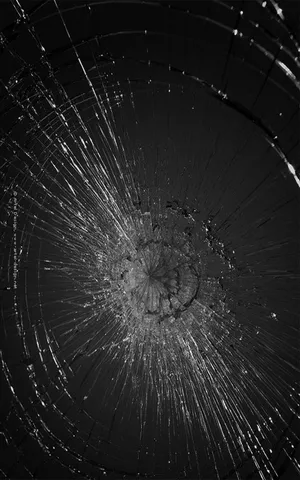 Iphone Cracked Screen Beaten Up Joke Wallpaper
