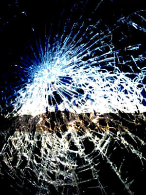 Iphone Cracked Screen Damaged Tricking Wallpaper