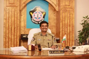 Ips Officer Office Desk Wallpaper