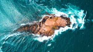 Island And Teal Ocean Wallpaper