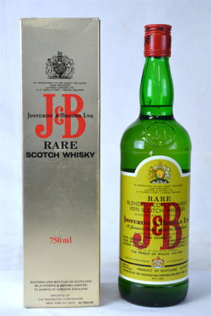 J&b Rare Scotch Whisky With Silver Cap Wallpaper