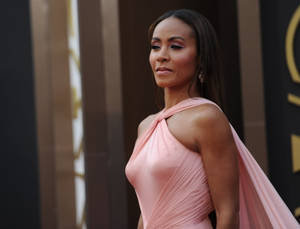 Jada Pinkett Smith Peach Dress Wallpaper