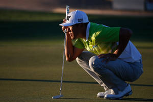 James Hahn Crouching Down Wallpaper