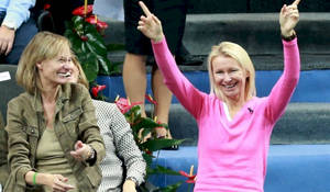 Jana Novotna And Iwona Kuczyńska Wallpaper