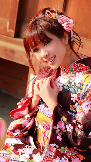 Japan Girl Kimono Sweet Smile Wallpaper