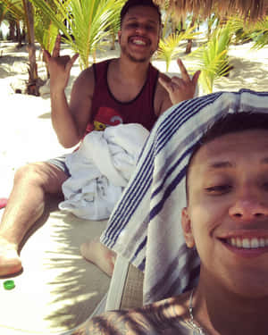 Jeff Molina Enjoying His Laid-back Vacation Wallpaper