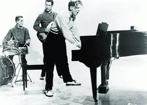 Jerry Lee Lewis With Other Musicians Wallpaper