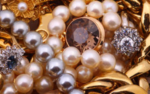 Jewelries With Different Colored Pearls Wallpaper