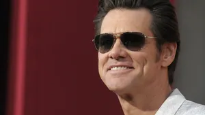 Jim Carrey Black Shades Wallpaper