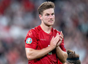 Joachim Andersen Clapping Wallpaper