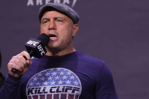 Joe Rogan Ufc Announcer Wallpaper