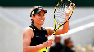 Johanna Konta Yellow Black Outfit Wallpaper