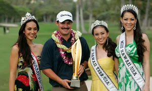 Johnson Wagner With Beauty Queens Wallpaper