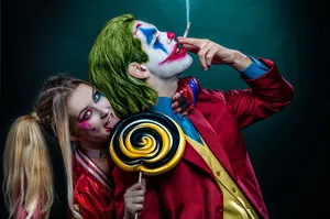Joker And Harley Quinn Cosplay Wallpaper