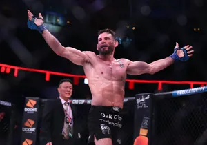 Jon Fitch Celebrating Win Bellator 199 Wallpaper