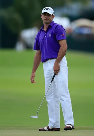 Jonathan Byrd In Blue And White Wallpaper