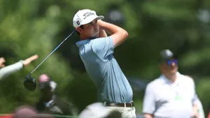 Jt Poston In Action On The Golf Course Wallpaper