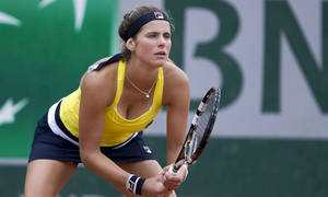 Julia Goerges Tennis Ready Position Wallpaper