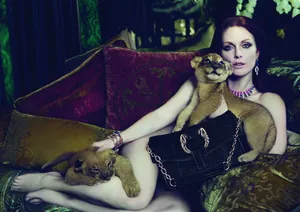 Julianne Moore Bulgari Photoshoot Wallpaper
