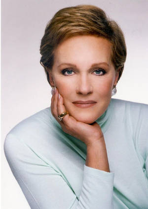 Julie Andrews Green Eyes Wallpaper