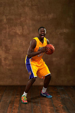 Julius Randle Photoshoot Home Uniform Wallpaper