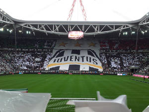 Juventus Football Club Massive Cheering Banner Wallpaper