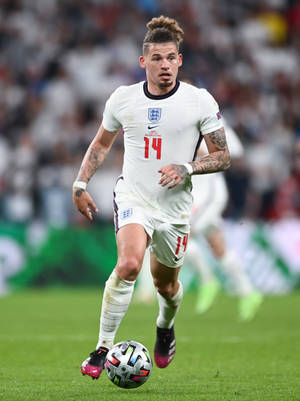 Kalvin Phillips Running With Ball Wallpaper