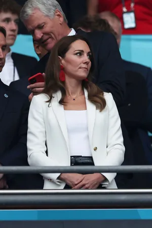 Kate Middleton White Fashion Style Wallpaper