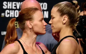 Katlyn Chookagian Face-off With Valentina Shevchenko Wallpaper