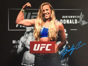 Katlyn Chookagian Long Hair Wallpaper