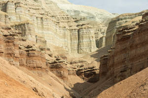 Kazakhstan Sandy Rock Mountain Wallpaper