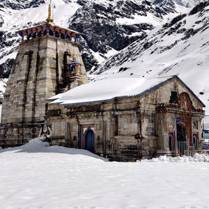 Kedarnath Temple With Snow Mountain 4k Wallpaper