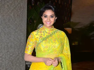 Keerthi Suresh In Traditional Clothing Hd Wallpaper