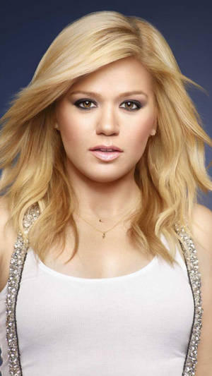 Kelly Clarkson Pretty Hair Wallpaper