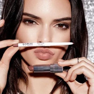 Kendall Jenner For Estée Lauder Wallpaper