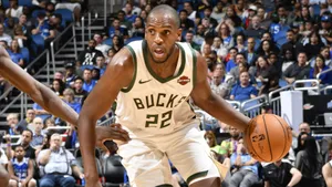 Khris Middleton Bucks Player Wallpaper