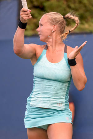 Kiki Bertens Gazing Into The Distance Wallpaper