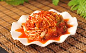 Kimchi On White Aesthetic Plate Wallpaper