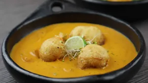 Kofta Yellow Curry With Lemon Wallpaper