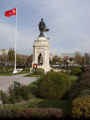 Konya Atatürk Statue Wallpaper