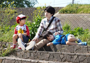 Kotaro Lives Alone Live Action Wallpaper