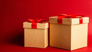 Kraft Box Red Ribbon Package Photography Wallpaper