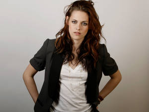 Kristen Stewart Rugged Look Wallpaper